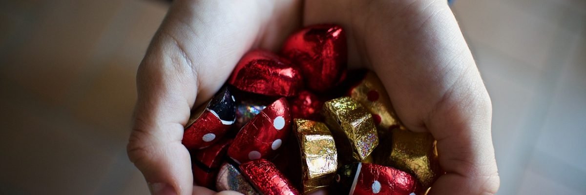 chocolates, chocolate, sweets-3193666